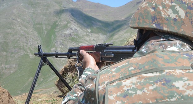 Военнослужащий армии Армении в зоне конфликта. Фото: официальный сайт Минобороны Армении https://mil.am Военнослужащий армии Армении в зоне конфликта. Фото: официальный сайт Минобороны Армении https://mil.am
