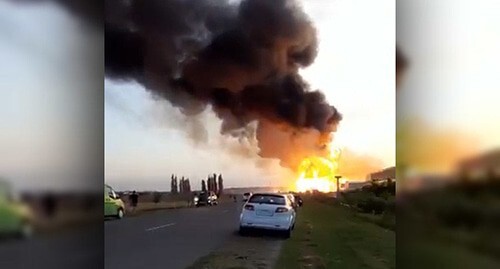 Взрыв на заправке в Динском районе Краснодарского края. Кадр видео канала Typodar на youtube.com, youtube.com/typodar Взрыв на заправке в Динском районе Краснодарского края. Кадр видео канала Typodar на youtube.com, youtube.com/typodar