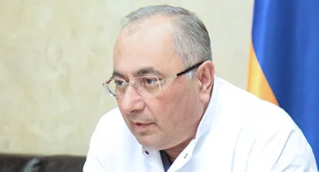 Армен Чарчян. Фото пресс-службы медцентра https://izmirlianmedicalcenter.com/rus/index Армен Чарчян. Фото пресс-службы медцентра https://izmirlianmedicalcenter.com/rus/index