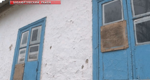 Аварийное здание школы в селе Львовское, Бабаюртовский район. Кадр видео РГВК "Дагестан". https://rgvktv.ru/obshchestvo/56657 Аварийное здание школы в селе Львовское, Бабаюртовский район. Кадр видео РГВК "Дагестан". https://rgvktv.ru/obshchestvo/56657