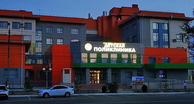 Новая детская поликлиника в Элисте. Фото Бадмы Бюрчиева для "Кавказского узла" Новая детская поликлиника в Элисте. Фото Бадмы Бюрчиева для "Кавказского узла"