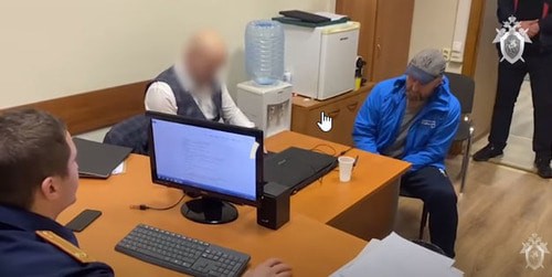 Александр Мавриди (справа). Скриншот видео https://www.youtube.com/watch?v=CKr7Zh5f14A&t=23s Александр Мавриди (справа). Скриншот видео https://www.youtube.com/watch?v=CKr7Zh5f14A&t=23s