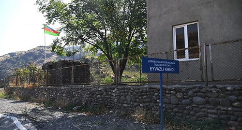 Азербайджанский пограничный пост на дороге Горис - Капан. Фото: ombudsman.am. Азербайджанский пограничный пост на дороге Горис - Капан. Фото: ombudsman.am.