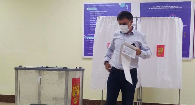 На избирательном участке.19 сентября 2021г. Фото Расула Магомедова для "Кавказского узла" На избирательном участке.19 сентября 2021г. Фото Расула Магомедова для "Кавказского узла"
