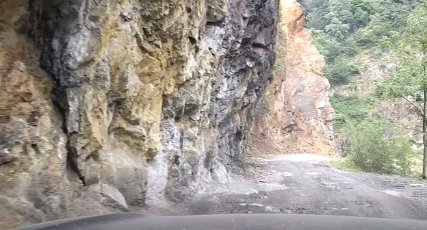 Автодорога Пшавели – Абано – Омало. Кадр видео
полбатона восемь https://www.youtube.com/watch?v=4ySoneeFQTg Автодорога Пшавели – Абано – Омало. Кадр видео
полбатона восемь https://www.youtube.com/watch?v=4ySoneeFQTg