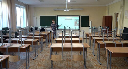 Учитель в классе на дистанционном уроке. Кадр видео
Репортёр73 https://www.youtube.com/watch?v=nI7dGwB-FOo Учитель в классе на дистанционном уроке. Кадр видео
Репортёр73 https://www.youtube.com/watch?v=nI7dGwB-FOo