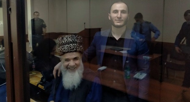 Ахмед Барахоев (слева) и Багаудин Хаутиев в зале суда. Фото Алены Садовской для "Кавказского узла" Ахмед Барахоев (слева) и Багаудин Хаутиев в зале суда. Фото Алены Садовской для "Кавказского узла"