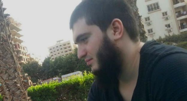 Али Бакаев. Скриншот видео ABU-SADDAM SHISHANI https://www.youtube.com/watch?v=C4lYmP-stkQ Али Бакаев. Скриншот видео ABU-SADDAM SHISHANI https://www.youtube.com/watch?v=C4lYmP-stkQ