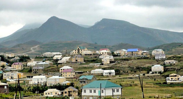 Селение Уркарах, Дахадаевский район, Дагестан. Фото: Гази Гасайниев, http://www.odnoselchane.ru Селение Уркарах, Дахадаевский район, Дагестан. Фото: Гази Гасайниев, http://www.odnoselchane.ru