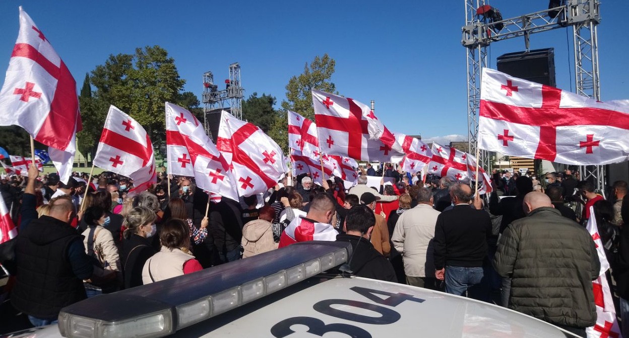 Участники митинга в Рустави. Фото Беслана Кмузова для "Кавказского узла" Участники митинга в Рустави. Фото Беслана Кмузова для "Кавказского узла"