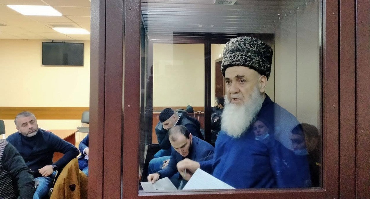 Ахмед Барахоев на заседании суда по делу участников протестов в Магасе 06.10.21. Фото Алены Садовской для "Кавказского узла" Ахмед Барахоев на заседании суда по делу участников протестов в Магасе 06.10.21. Фото Алены Садовской для "Кавказского узла"
