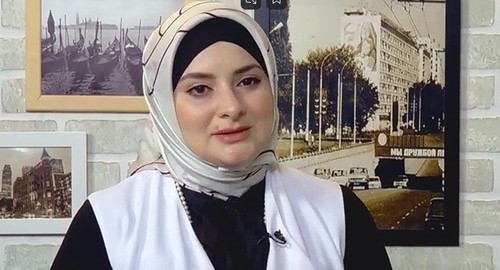 Дина Шагидаева. Кадр видео
ANSAMBLE NOHCHO https://www.youtube.com/watch?v=T40yk9InrNg Дина Шагидаева. Кадр видео
ANSAMBLE NOHCHO https://www.youtube.com/watch?v=T40yk9InrNg