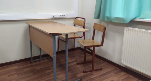 Школьная парта. Фото Нины Тумановой для "Кавказского узла"