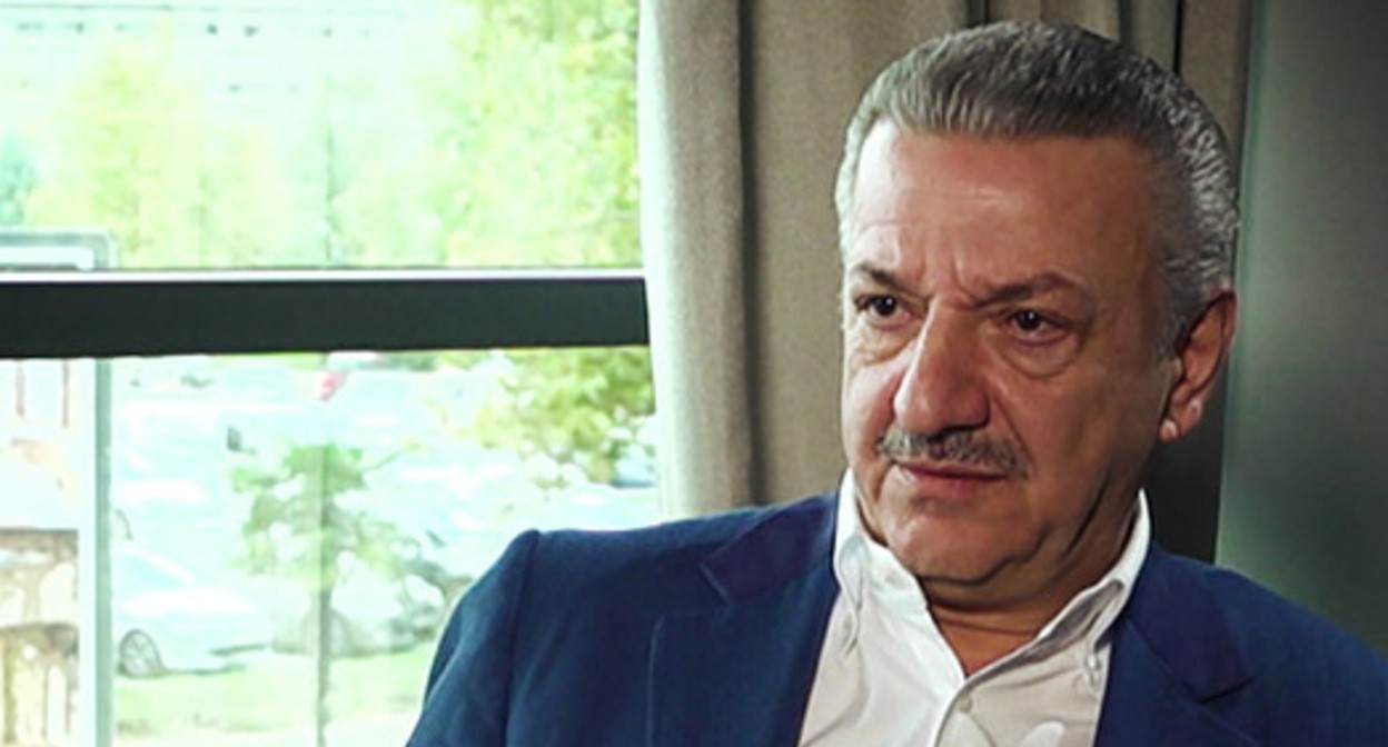 Тельман Исмаилов. Кадр видео https://www.ntv.ru/novosti/2111682/?sn Тельман Исмаилов. Кадр видео https://www.ntv.ru/novosti/2111682/?sn