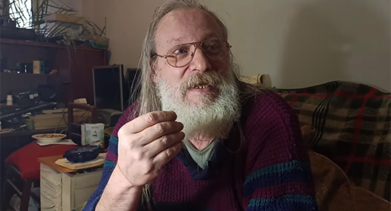 Михаил Калямин. Кадр видео Сочинская Коммуна https://www.youtube.com/watch?v=4gm_H-aT_NQ Михаил Калямин. Кадр видео Сочинская Коммуна https://www.youtube.com/watch?v=4gm_H-aT_NQ