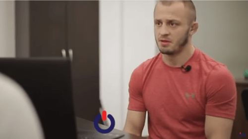 Магомед Юнусилау, сын погибшего. Кадр видео:
Руслан Курбанов DOC "Юнусилау об убийстве отца", https://youtu.be/hTyLLWiCTK4 Магомед Юнусилау, сын погибшего. Кадр видео:
Руслан Курбанов DOC "Юнусилау об убийстве отца", https://youtu.be/hTyLLWiCTK4