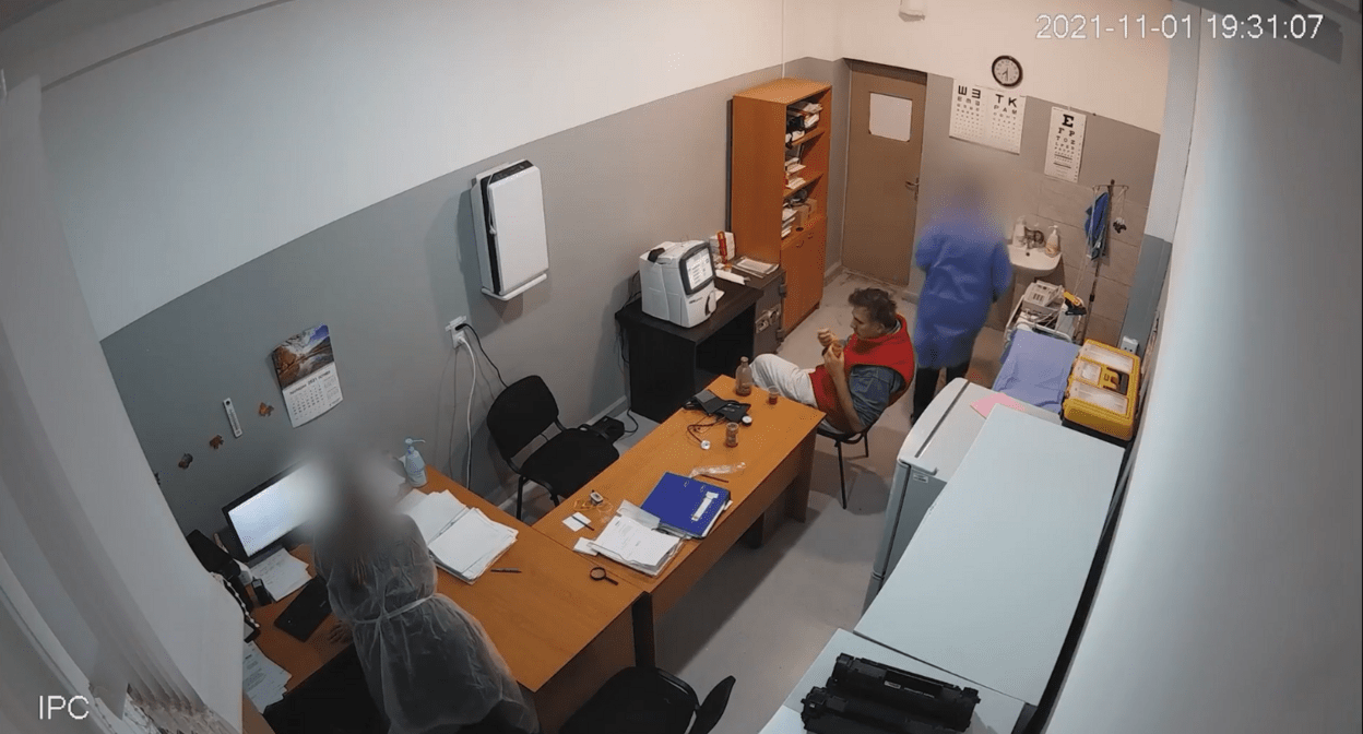 Саакашвили ест пюре в тюрьме. Стоп-кадр видео https://www.facebook.com/moc.gov.ge/videos/1240785649667305/ Саакашвили ест пюре в тюрьме. Стоп-кадр видео https://www.facebook.com/moc.gov.ge/videos/1240785649667305/