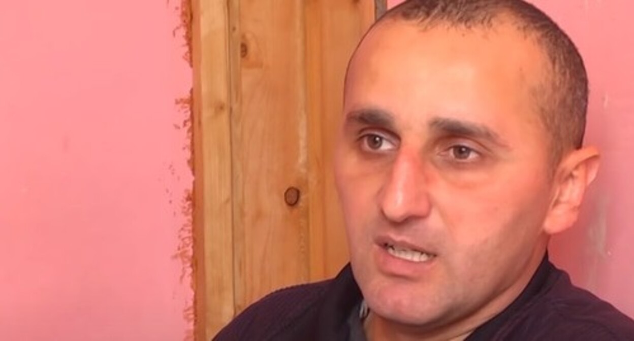 Агиль Гумбатов. Кадр видео
AzadliqRadiosu
https://www.youtube.com/watch?v=onEWz8UIYxA&t=3s Агиль Гумбатов. Кадр видео
AzadliqRadiosu
https://www.youtube.com/watch?v=onEWz8UIYxA&t=3s