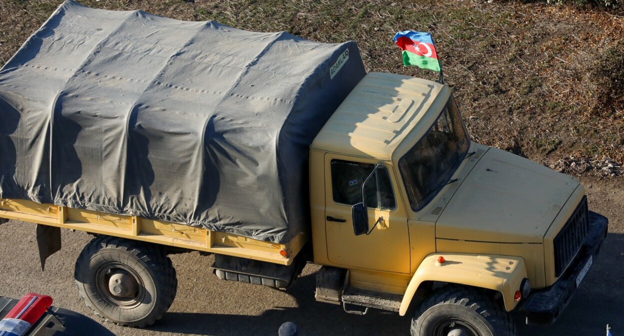 Военный грузовик азербайджанцев. Фото Азиза Каримова для "Кавказского узла" Военный грузовик азербайджанцев. Фото Азиза Каримова для "Кавказского узла"