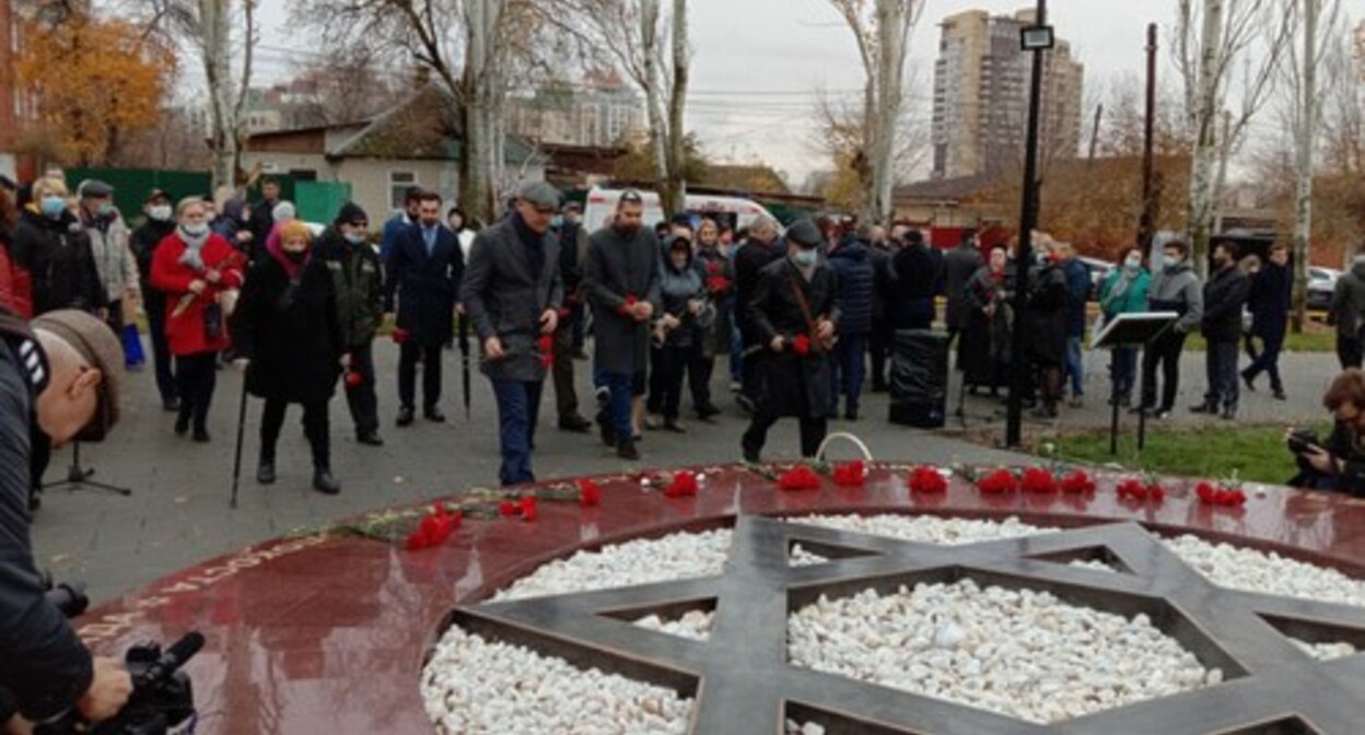 Памятный знак жертвам Холокоста. Фото Вячеслава Ященко для "Кавказского узла" Памятный знак жертвам Холокоста. Фото Вячеслава Ященко для "Кавказского узла"