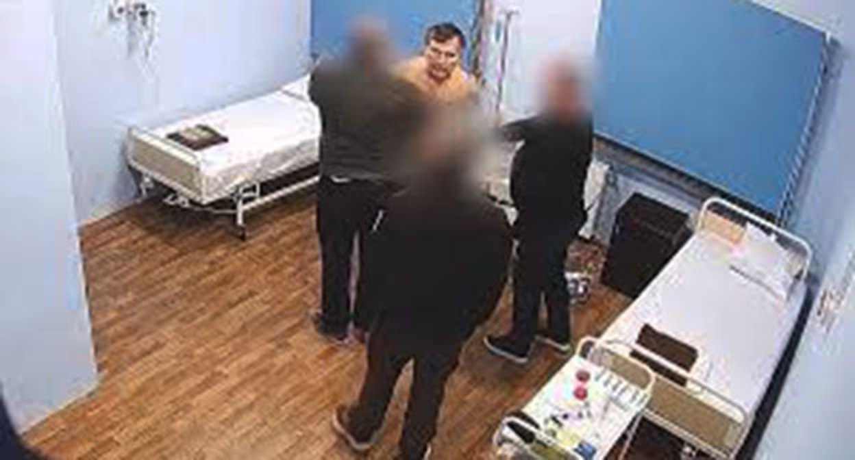 Саакашвили в тюремной больнице. Фото: facebook/moc.gov.ge Саакашвили в тюремной больнице. Фото: facebook/moc.gov.ge