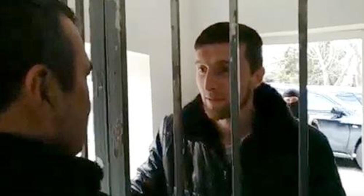 Исмаил Нальгиев. Фото: кадр видео Prospekt 06
https://www.youtube.com/watch?v=LJi6YbyKPUY Исмаил Нальгиев. Фото: кадр видео Prospekt 06
https://www.youtube.com/watch?v=LJi6YbyKPUY