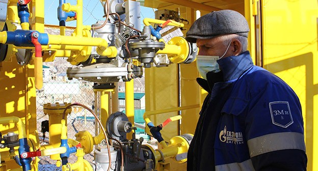 Сотрудник "Газпрома". Фото: официальный сайт https://www.gazprom.ru/ Сотрудник "Газпрома". Фото: официальный сайт https://www.gazprom.ru/