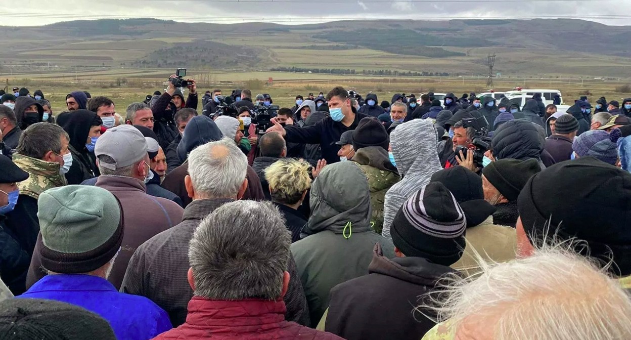 Акция села Зегдулети Горийского района. Фото: Facebook / Shida Kartli Information Center https://www.facebook.com/Qartli.ge/photos/pcb.4652790931437117/4652790511437159 Акция села Зегдулети Горийского района. Фото: Facebook / Shida Kartli Information Center https://www.facebook.com/Qartli.ge/photos/pcb.4652790931437117/4652790511437159