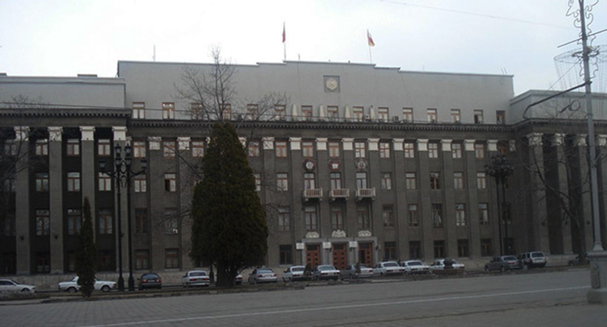 Парламент Северной Осетии. Фото: Os-Bagatar https://ru.wikipedia.org/ Парламент Северной Осетии. Фото: Os-Bagatar https://ru.wikipedia.org/
