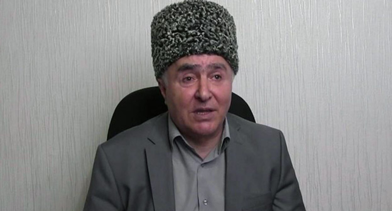 Сараждин Султыгов. Скриншот видео https://www.youtube.com/watch?v=SnFP7P6wcMo Сараждин Султыгов. Скриншот видео https://www.youtube.com/watch?v=SnFP7P6wcMo