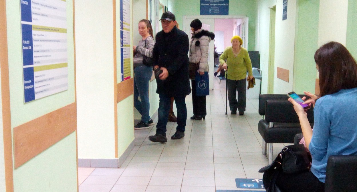 Очередь в поликлиннике. Фото Нины Тумановой для "Кавказского узла" Очередь в поликлиннике. Фото Нины Тумановой для "Кавказского узла"