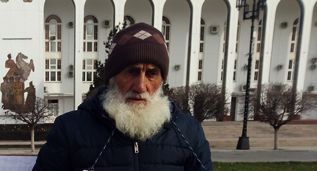 Закарья Набиев. Махачкала, 30 ноября 2021 г. Фото Расула Магомедова для "Кавказского узла"
Закарья Набиев. Махачкала, 30 ноября 2021 г. Фото Расула Магомедова для "Кавказского узла"