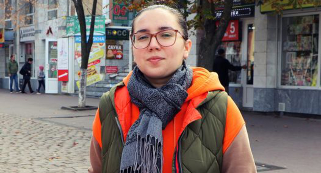 Депутат Ейского городского совета Дарья Гаврилова. Фото "Живая Кубань" https://www.livekuban.ru/news/obshchestvo/v-eyske-biznes-na-vyvoze-musora-okazalsya-zolotym Депутат Ейского городского совета Дарья Гаврилова. Фото "Живая Кубань" https://www.livekuban.ru/news/obshchestvo/v-eyske-biznes-na-vyvoze-musora-okazalsya-zolotym