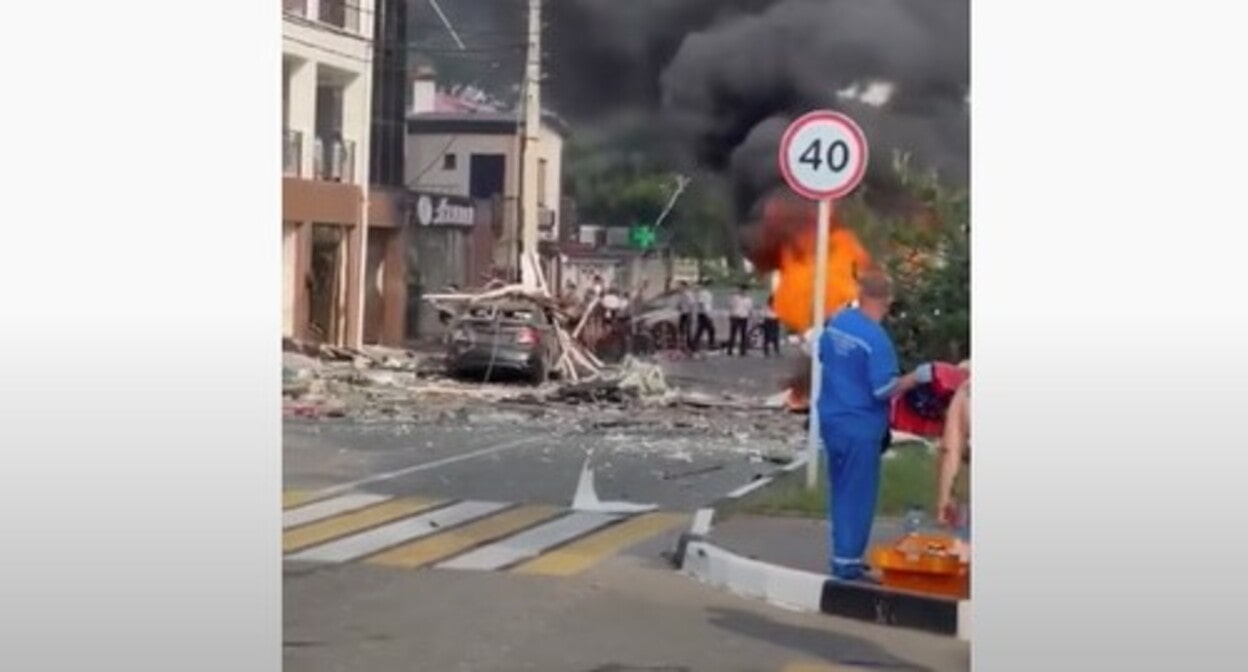 Последствия взрыва в гостинице Геленджика. Кадр видео Юра Озаровский https://www.youtube.com/watch?v=_F7iyNxZi1o Последствия взрыва в гостинице Геленджика. Кадр видео Юра Озаровский https://www.youtube.com/watch?v=_F7iyNxZi1o