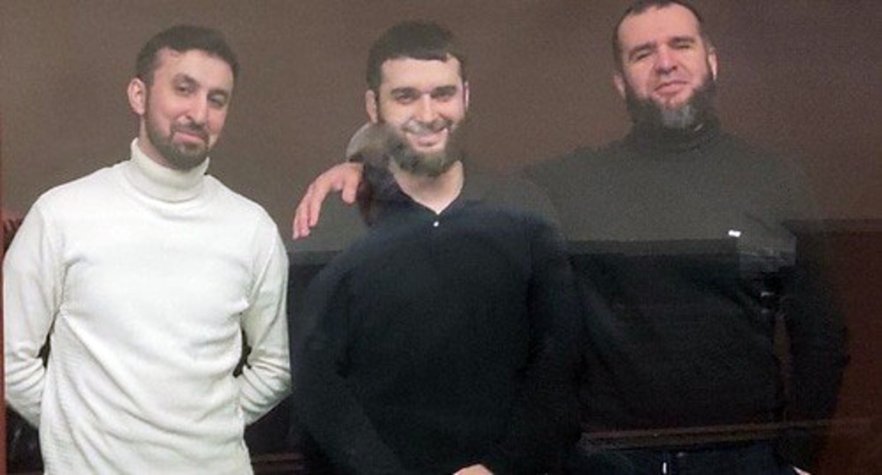 Кемал Тамбиев, Абдулмумин Гаджиев, Абубакар Ризванов, 16 декабря 2021 года. Фото Константина Волгина для "Кавказского узла" Кемал Тамбиев, Абдулмумин Гаджиев, Абубакар Ризванов, 16 декабря 2021 года. Фото Константина Волгина для "Кавказского узла"