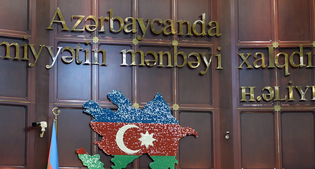 Оформление зала заседания Милли Меджлис Азербайджана. Фото пресс-служба презитдента РА Оформление зала заседания Милли Меджлис Азербайджана. Фото пресс-служба презитдента РА