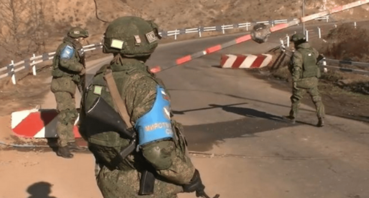 Российские миротворцы. Фото Минобороны России, https://mil.ru/russian_peacekeeping_forces/news/more.htm?id=12399360@egNews Российские миротворцы. Фото Минобороны России, https://mil.ru/russian_peacekeeping_forces/news/more.htm?id=12399360@egNews