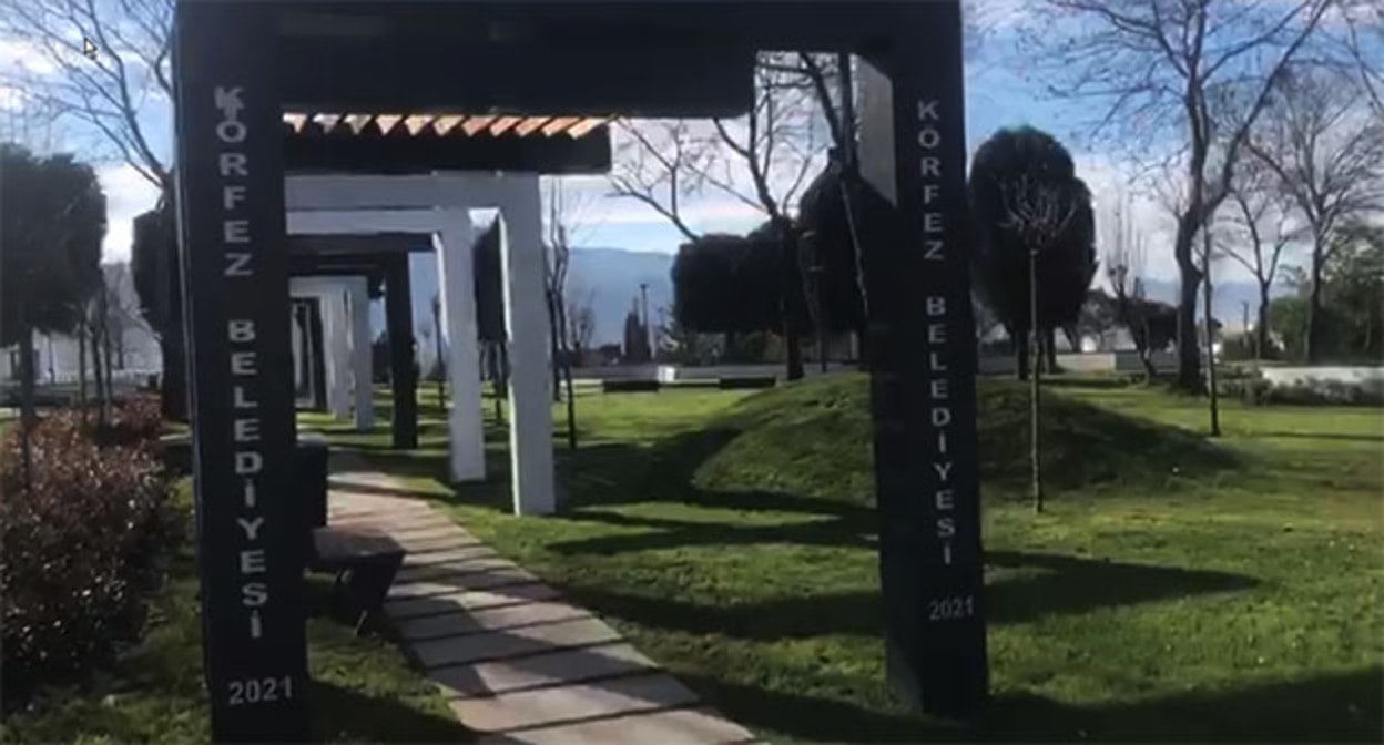 Парк Джохара Дудаева в Корфезе. Фото предоставлено "Кавказскому узлу" представителем черкесской диаспоры в Турции. Парк Джохара Дудаева в Корфезе. Фото предоставлено "Кавказскому узлу" представителем черкесской диаспоры в Турции.