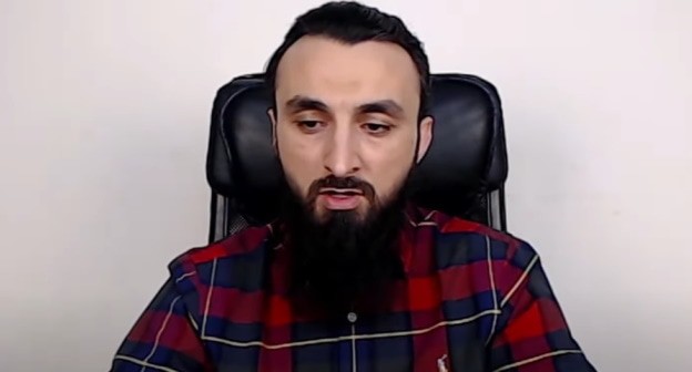 Тумсо Абдурахманов, стоп-кадр видео канала 
ABU-SADDAM SHISHANI https://www.youtube.com/watch?v=1mWxQGxRM_8