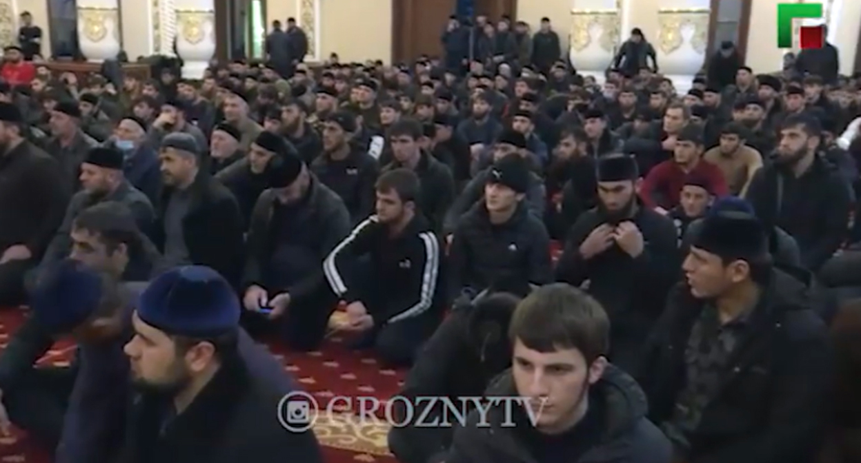 Cхода в Беное. Фото: Стоп-кадр видео ЧГТРК "Грозный", https://www.instagram.com/p/CYqi9Spp0qE/ Cхода в Беное. Фото: Стоп-кадр видео ЧГТРК "Грозный", https://www.instagram.com/p/CYqi9Spp0qE/