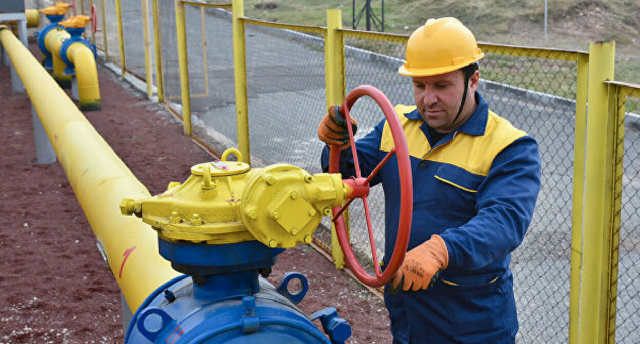 Сотрудник "Газпрома Армении". Фото Gazprom Armenia official site Сотрудник "Газпрома Армении". Фото Gazprom Armenia official site