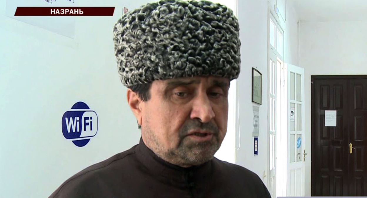 Ахмед Сагов. Кадр видео: ingushetiya tv https://www.youtube.com/watch?app=desktop&v=1O9X6rEcZKM
Ахмед Сагов. Кадр видео: ingushetiya tv https://www.youtube.com/watch?app=desktop&v=1O9X6rEcZKM