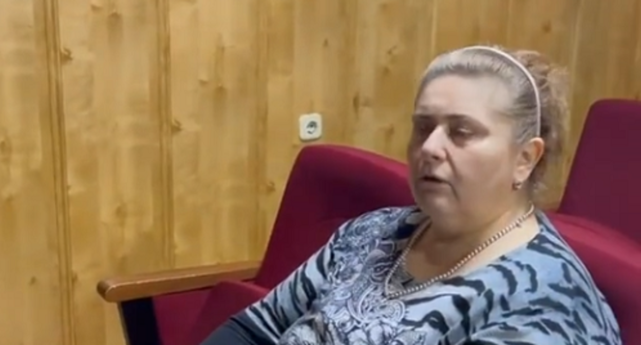 Зарема Мусаева (Янгулбаева). Кадр видео на Instagram-странице уполномоченного по правам человека в Чечне Мансура Солтаева. www.instagram.com/p/CZAKOLSlcvd/ Зарема Мусаева (Янгулбаева). Кадр видео на Instagram-странице уполномоченного по правам человека в Чечне Мансура Солтаева. www.instagram.com/p/CZAKOLSlcvd/