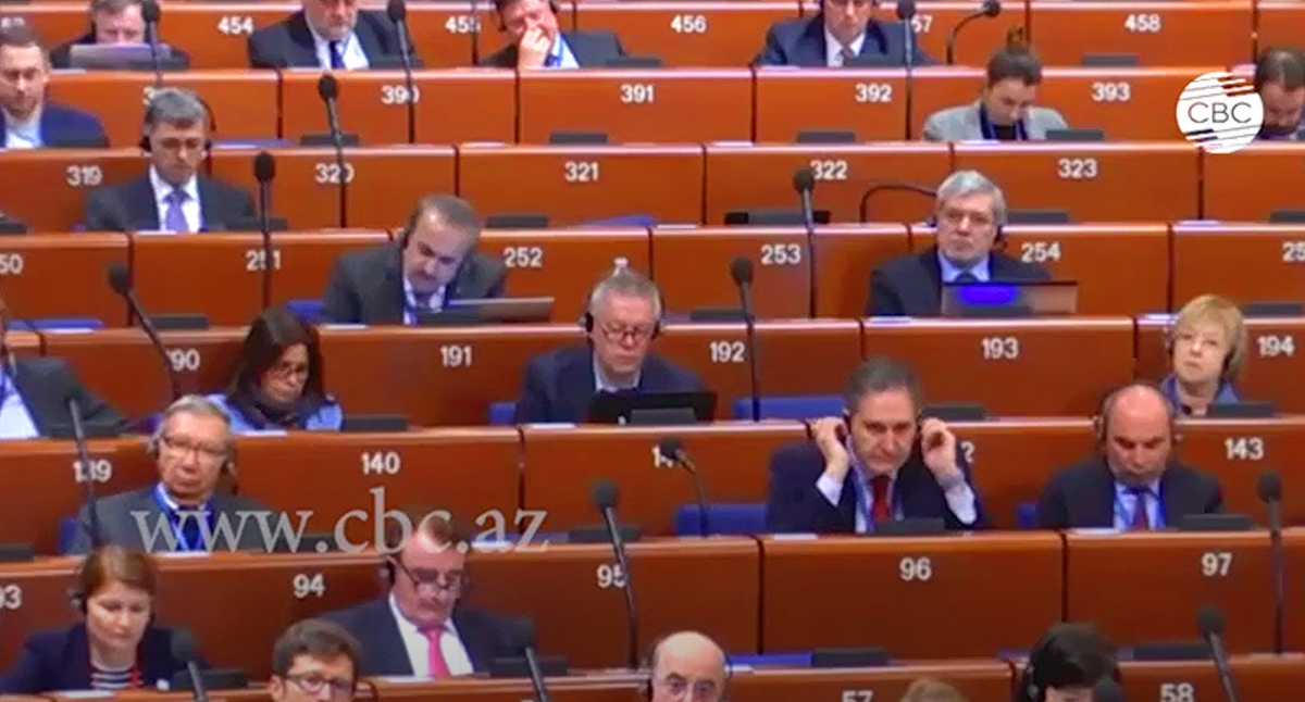 Участники зимней сессии Парламентской ассамблеи Совета Европы (ПАСЕ). Кадр видео CBC TV Azerbaijan https://www.youtube.com/watch?v=Ki9Syo3XuVg
  
