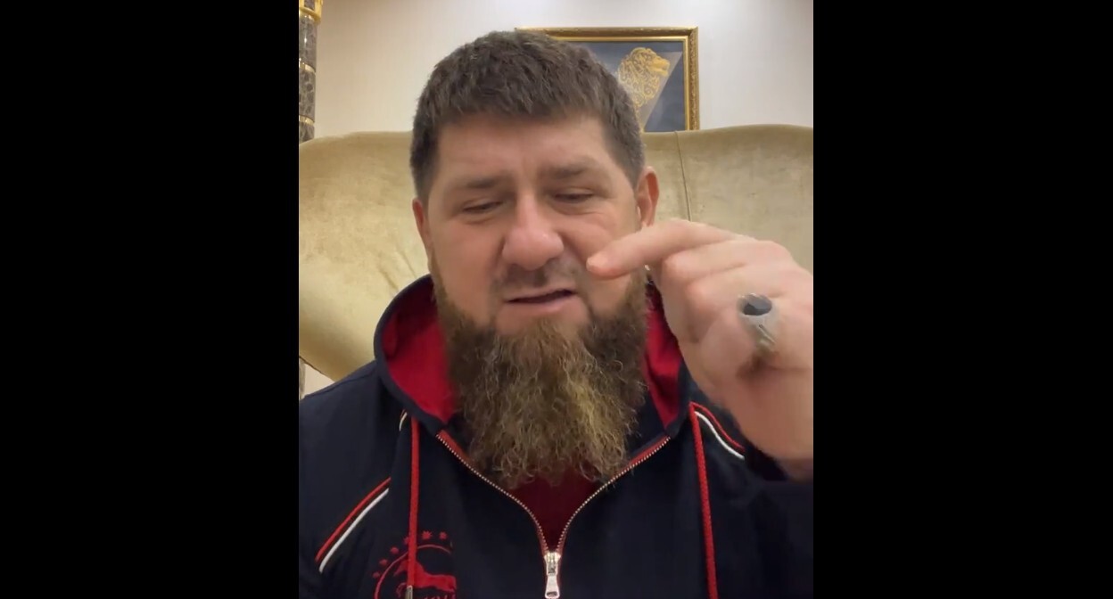 Рамзан Кадыров. Стопкадр из видео на странице ya_pomoshnik_kra_95 в Instagram. https://www.instagram.com/p/CZcRPJ0oF4x/ Рамзан Кадыров. Стопкадр из видео на странице ya_pomoshnik_kra_95 в Instagram. https://www.instagram.com/p/CZcRPJ0oF4x/