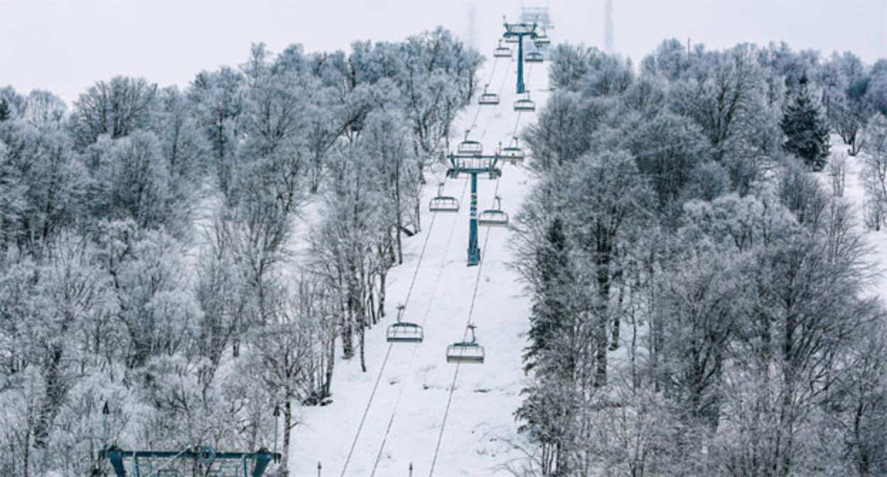 Канатная дорога на курорте Бакуриани. Фото: пресс-служба курорта https://www.facebook.com/Bakuriani.ski/photos/2669157543228411 Канатная дорога на курорте Бакуриани. Фото: пресс-служба курорта https://www.facebook.com/Bakuriani.ski/photos/2669157543228411