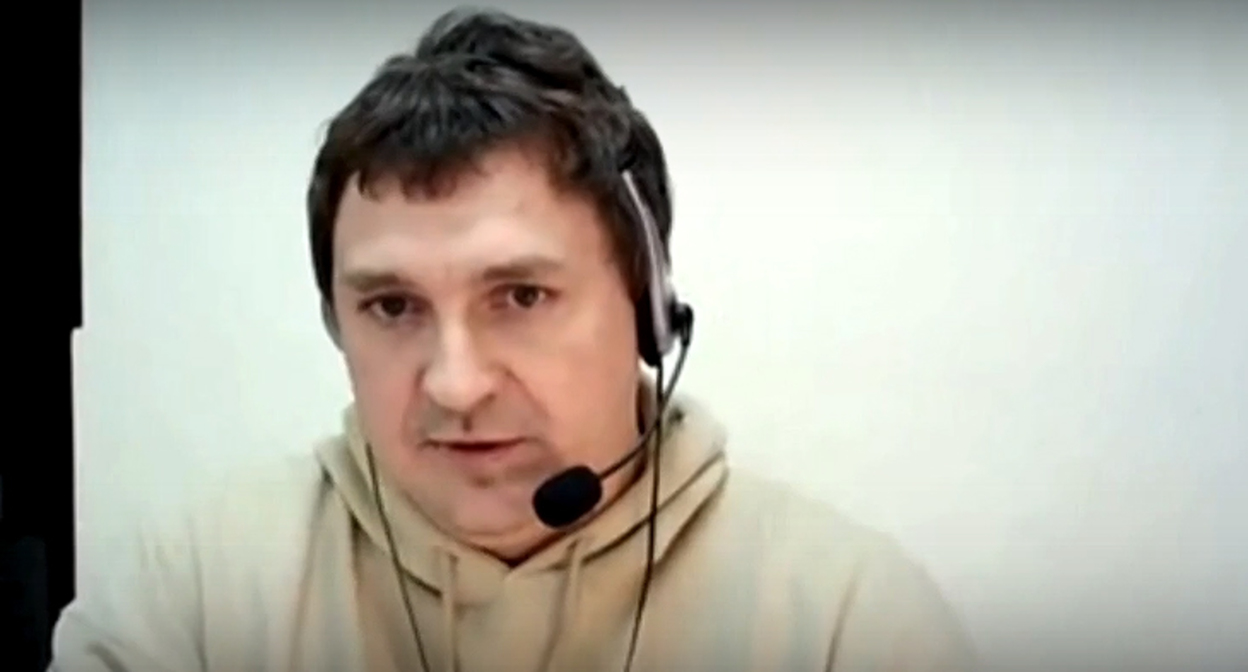 Дмитрий Шевченко. Кадр видео https://www.currenttime.tv/a/31080886.html Дмитрий Шевченко. Кадр видео https://www.currenttime.tv/a/31080886.html