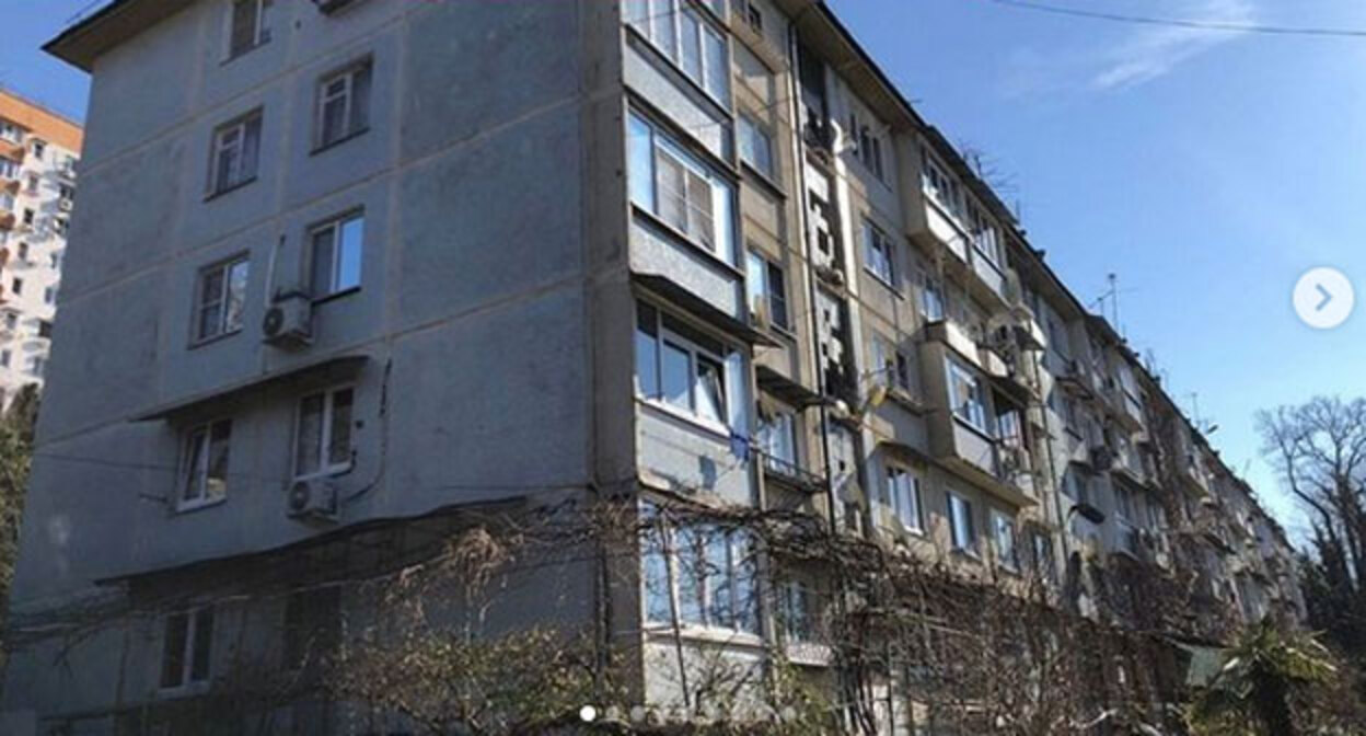 Дом, из которого эвакуированы 60 жильцов. Фото пресс-службы администрации Сочи https://www.instagram.com/p/CZ6gKbUtL6L/ Дом, из которого эвакуированы 60 жильцов. Фото пресс-службы администрации Сочи https://www.instagram.com/p/CZ6gKbUtL6L/