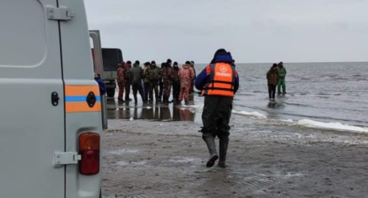 Поиски дагестанского рыбака найдено в Каспийском море. Фото пресс-службы МЧС Поиски дагестанского рыбака найдено в Каспийском море. Фото пресс-службы МЧС