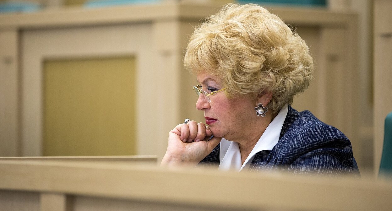 Людмила Нарусова. Фото https://wiki2.org/ru/Файл:Людмила_Нарусова_jpg Людмила Нарусова. Фото https://wiki2.org/ru/Файл:Людмила_Нарусова_jpg